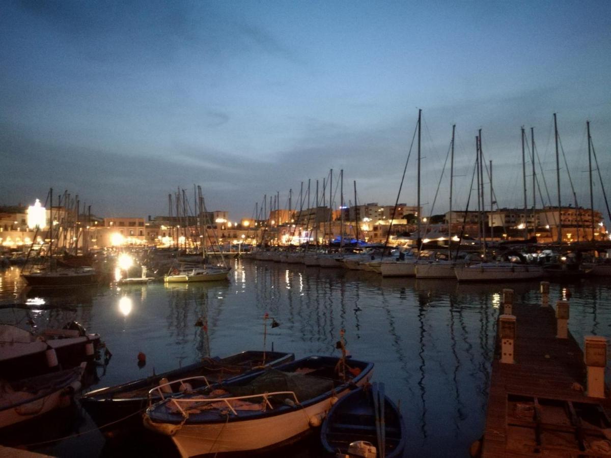 Tre Metri Sopra Il Mare Villa Bisceglie Eksteriør billede