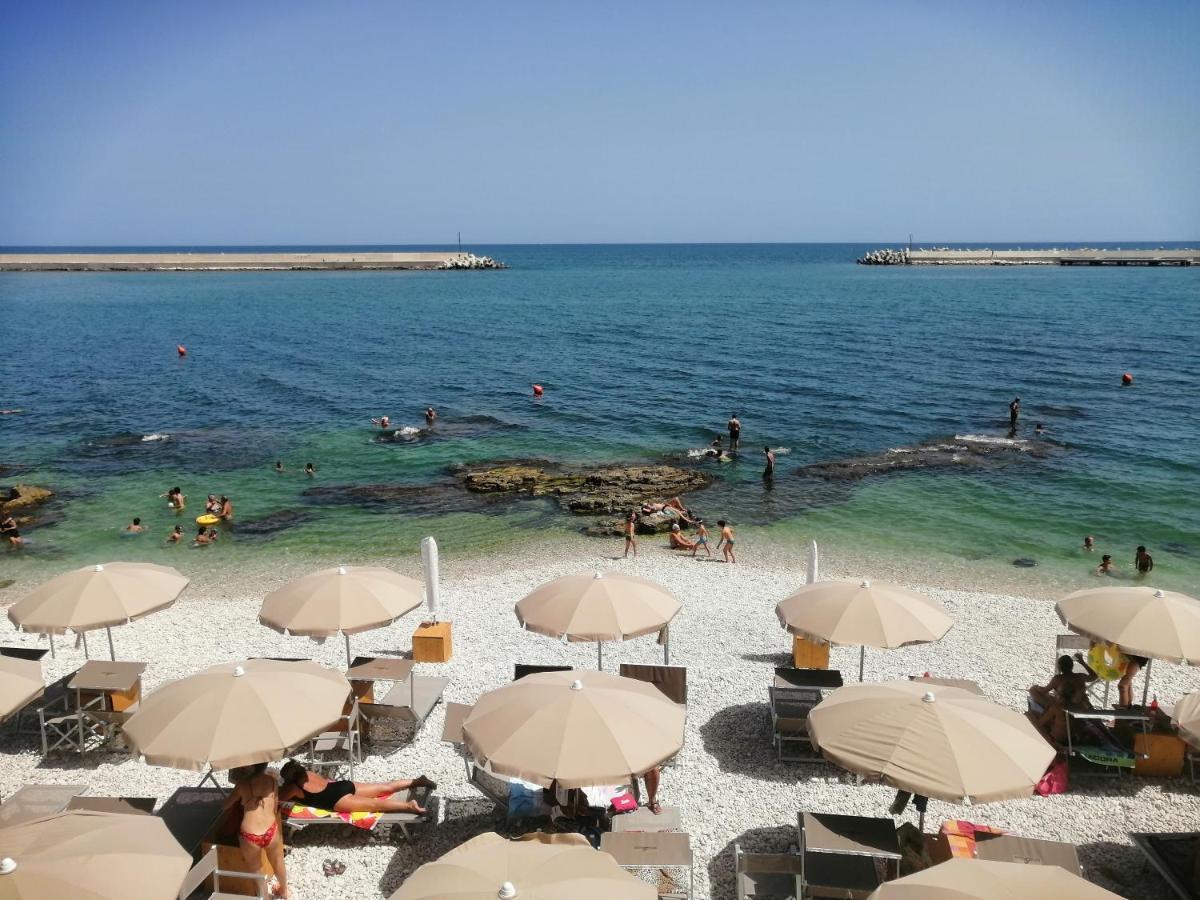 Tre Metri Sopra Il Mare Villa Bisceglie Eksteriør billede
