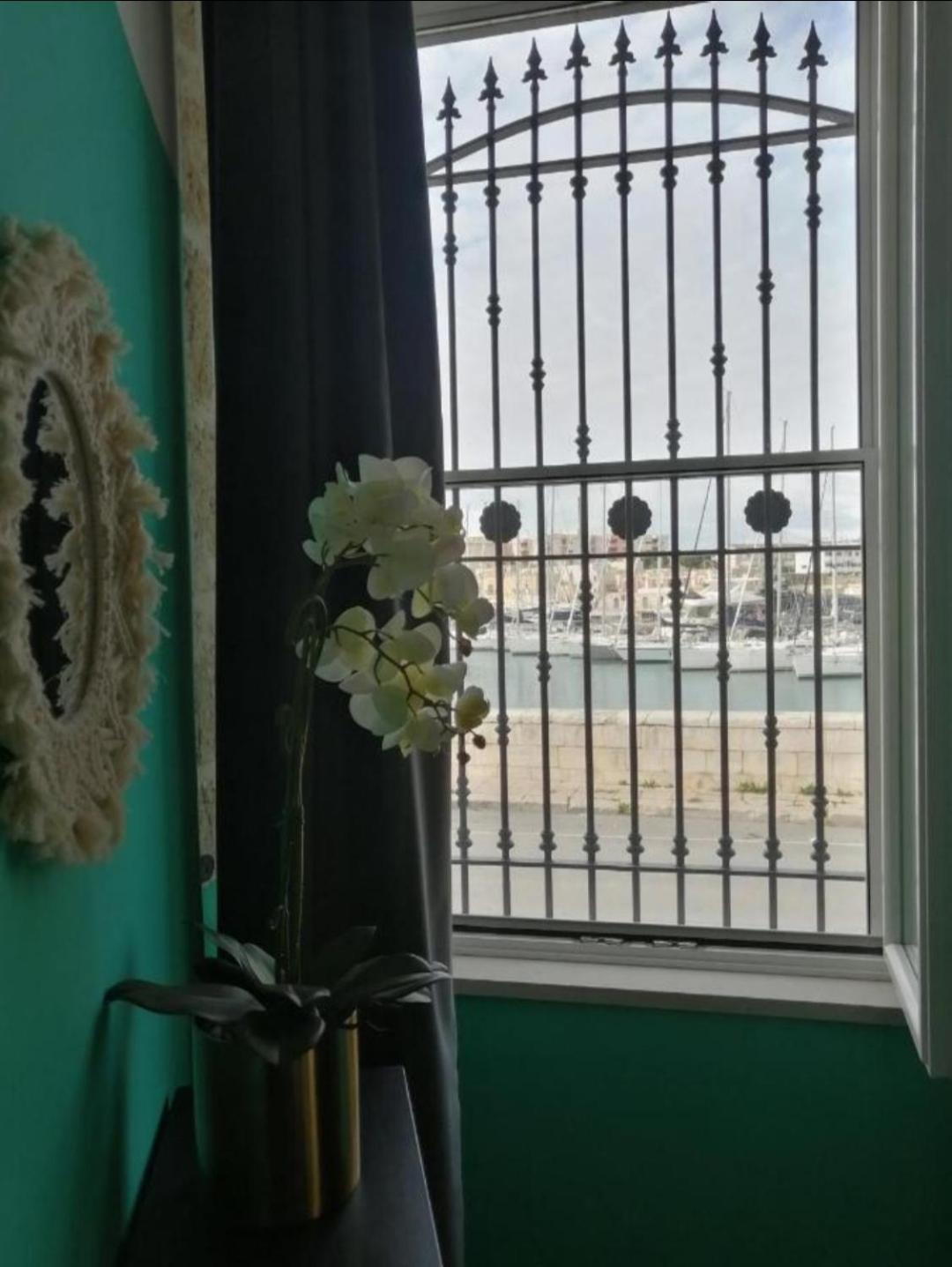 Tre Metri Sopra Il Mare Villa Bisceglie Eksteriør billede
