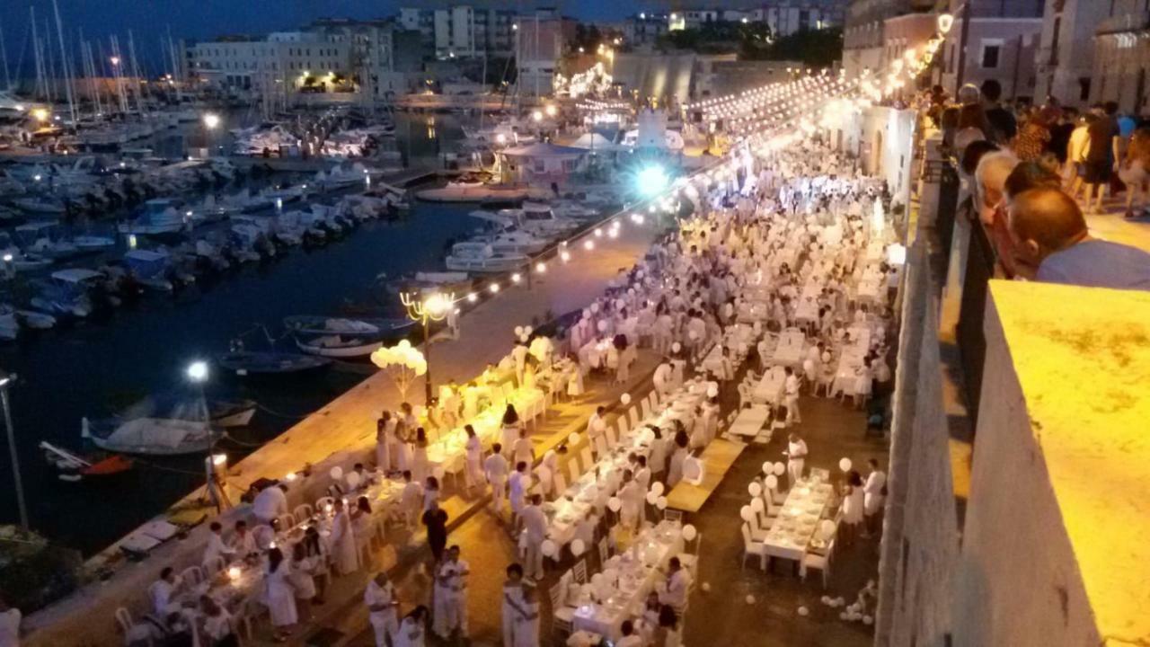 Tre Metri Sopra Il Mare Villa Bisceglie Eksteriør billede